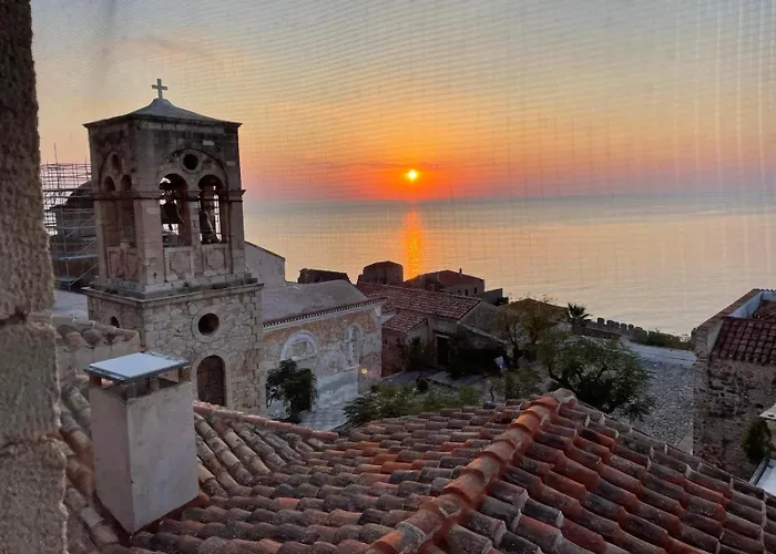 Milonas * מונמבאסיה